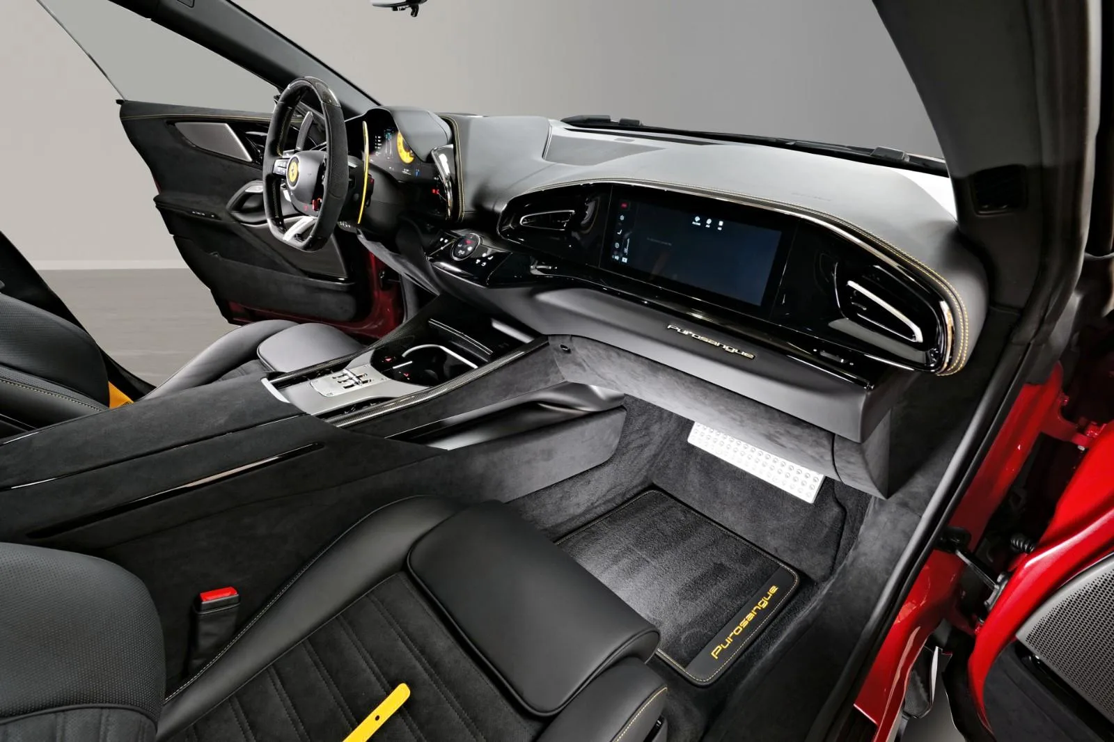 2025 Ferrari Purosangue, 24/25