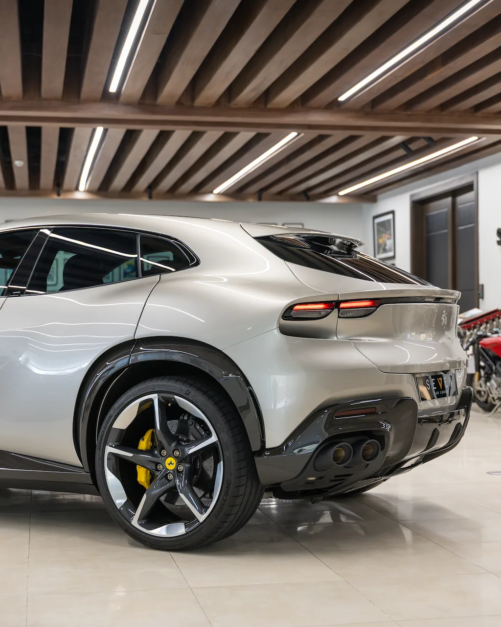 2025 Ferrari Purosangue angeboten von einem Supersportwagenhändler in Riyadh, Saudi-Arabien, Foto 5 von 19