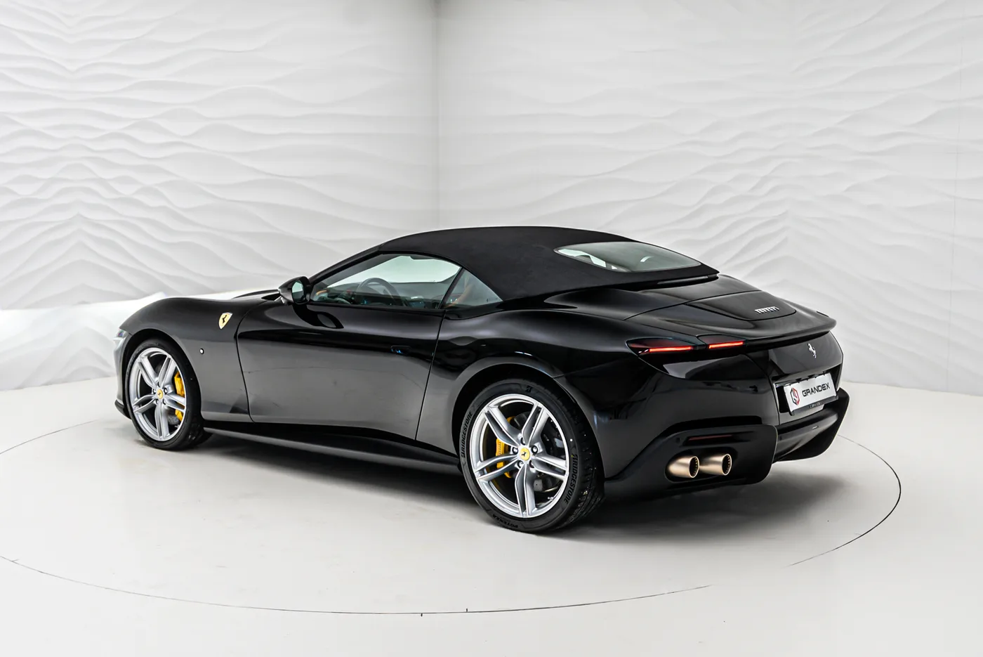Ferrari Roma Spider angeboten von einem Fachhändler in Sengenthal, Deutschland, Foto 4 von 10