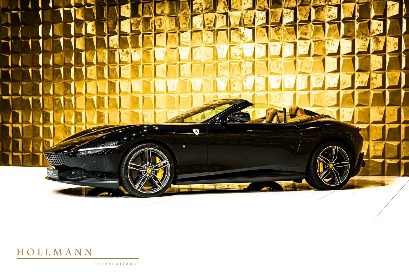 Ferrari Roma Spider offered by a specialist dealer in Stuhr, Germany, photo 5 of 8