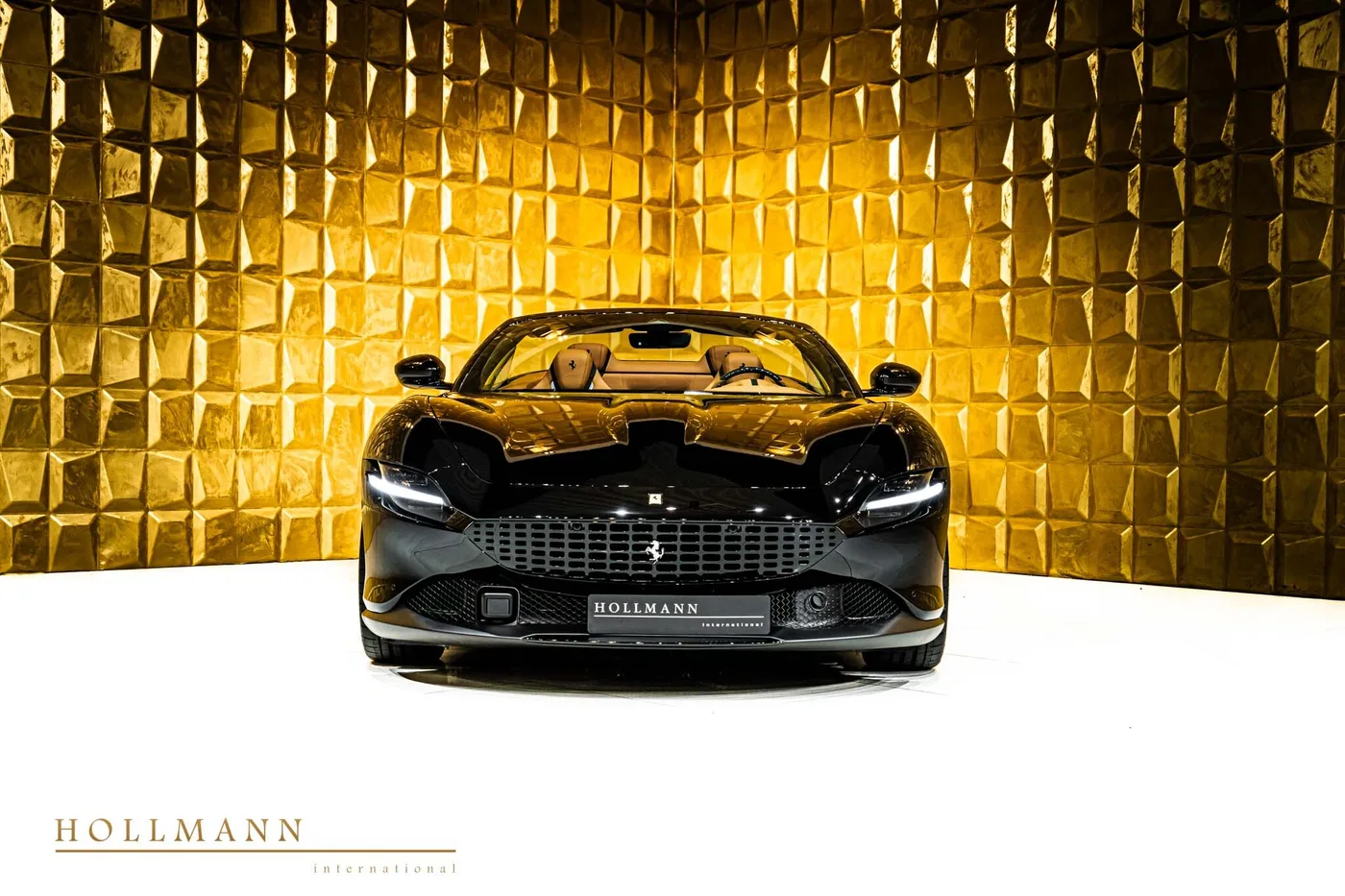 Ferrari Roma Spider offered by a specialist dealer in Stuhr, Germany, photo 6 of 8