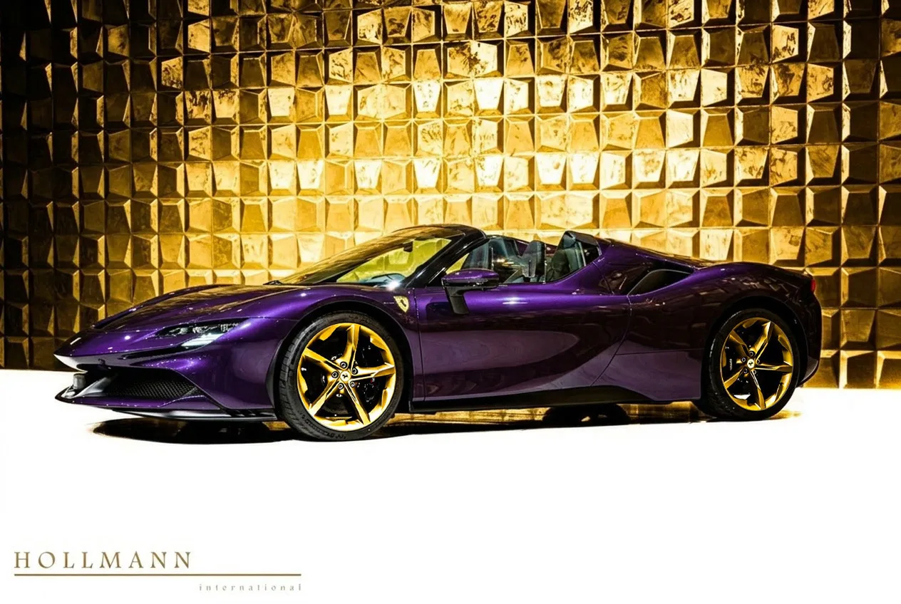 Ferrari SF90 Spider offered by a specialist dealer in Stuhr, Germany, photo 3 of 8
