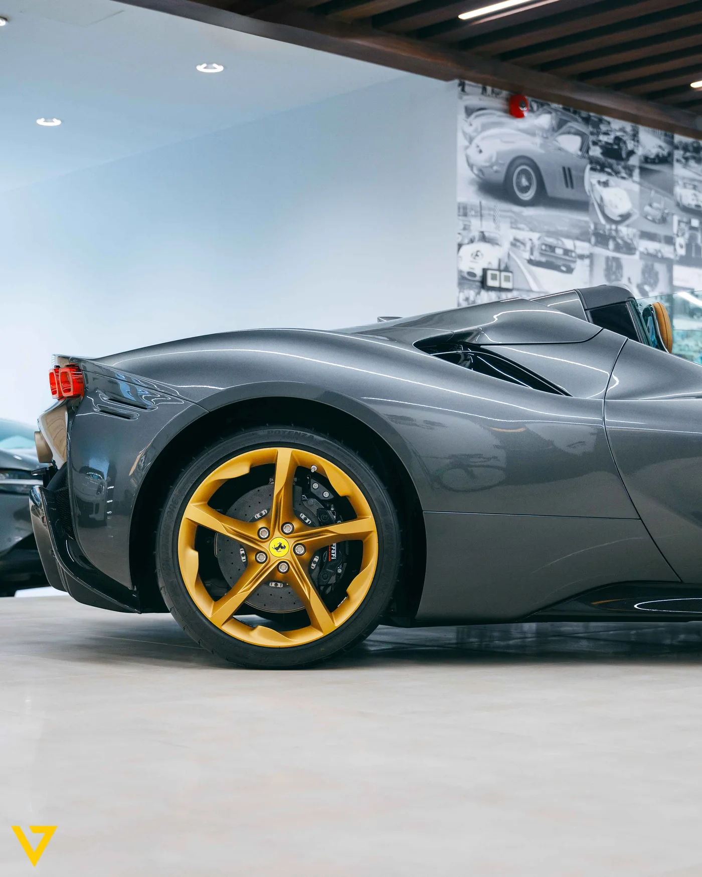 2024 Ferrari SF90 Spider angeboten von einem Supersportwagenhändler in Riyadh, Saudi-Arabien, Foto 5 von 19