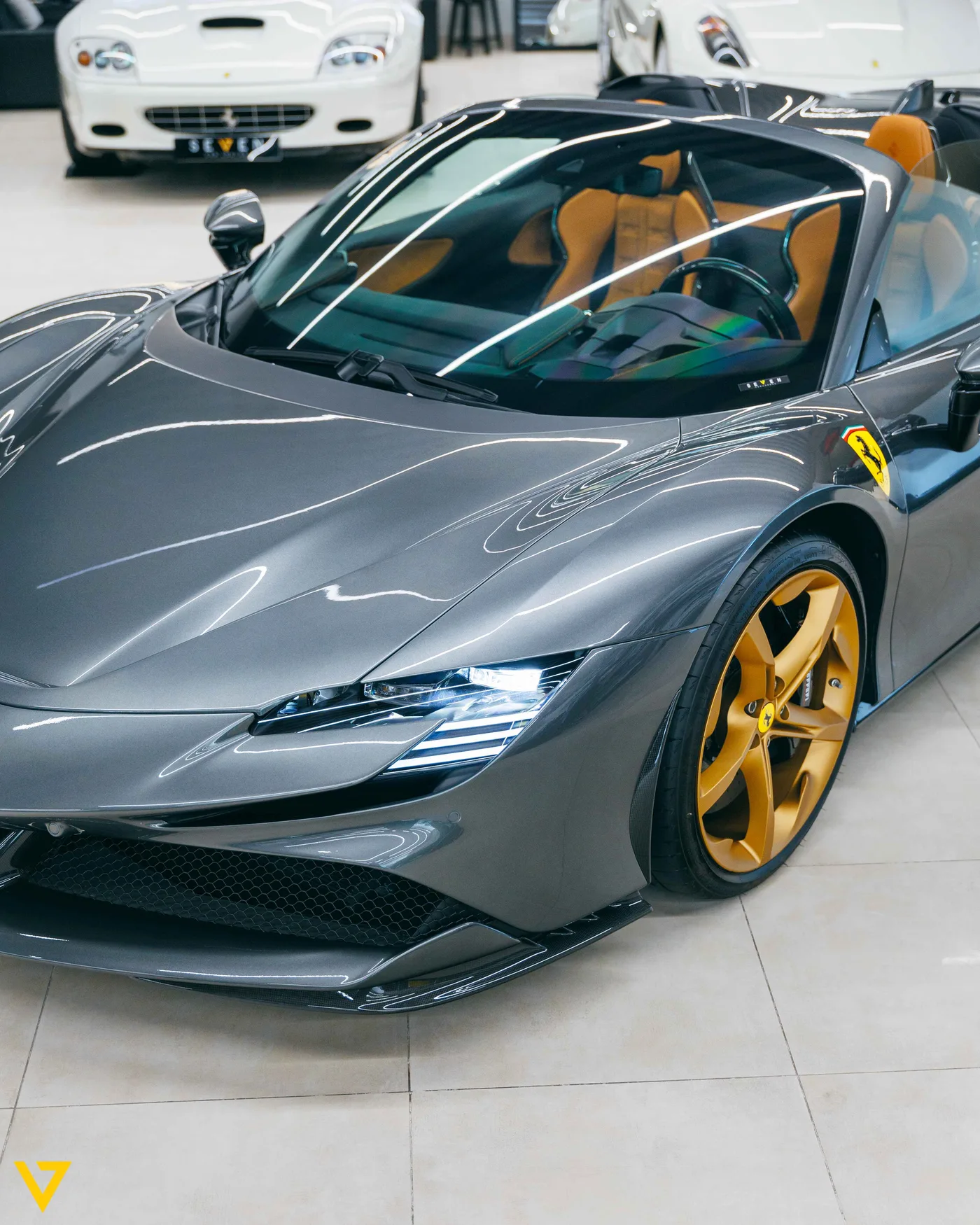 2024 Ferrari SF90 Spider angeboten von einem Supersportwagenhändler in Riyadh, Saudi-Arabien, Foto 9 von 19