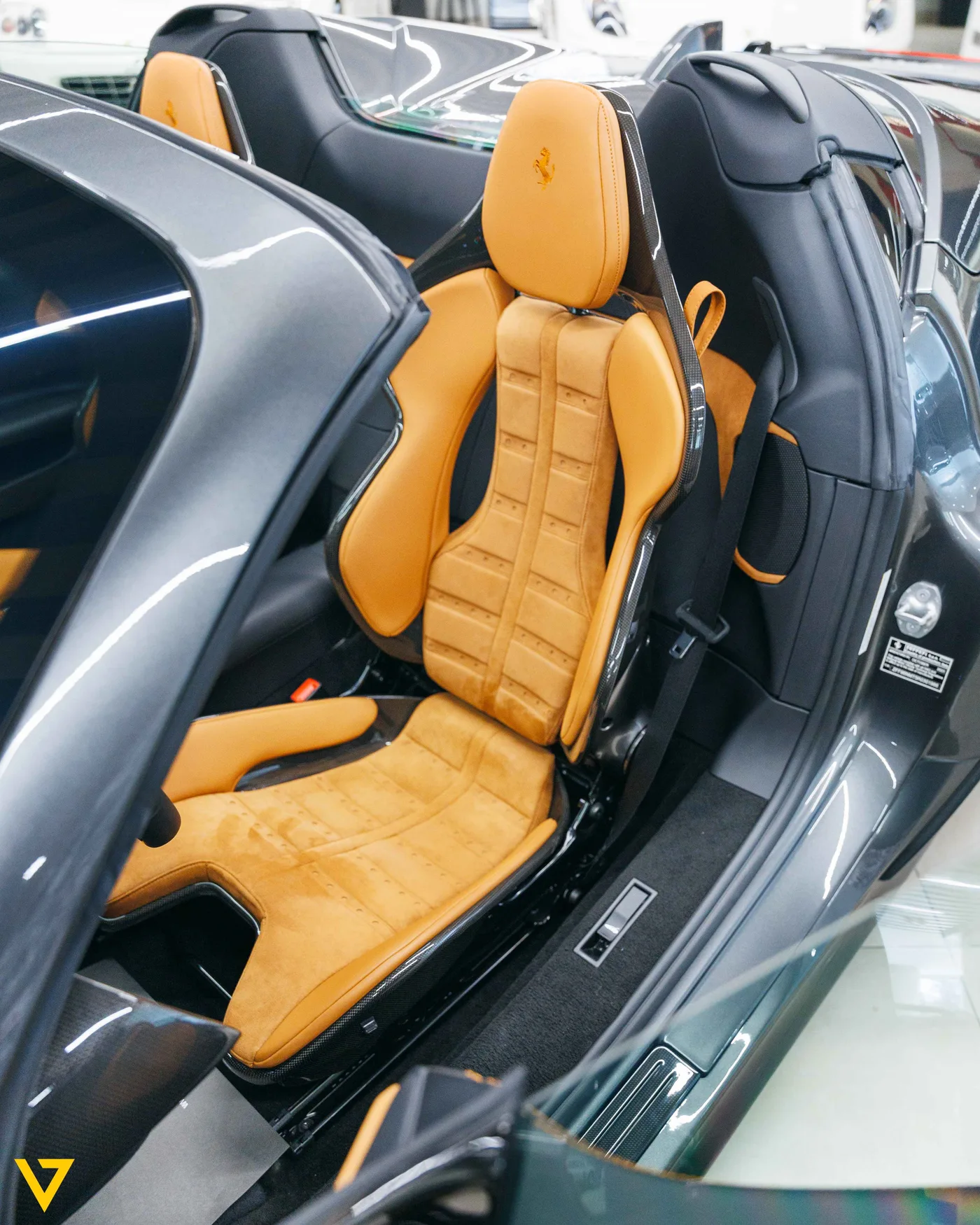 2024 Ferrari SF90 Spider angeboten von einem Supersportwagenhändler in Riyadh, Saudi-Arabien, Foto 13 von 19