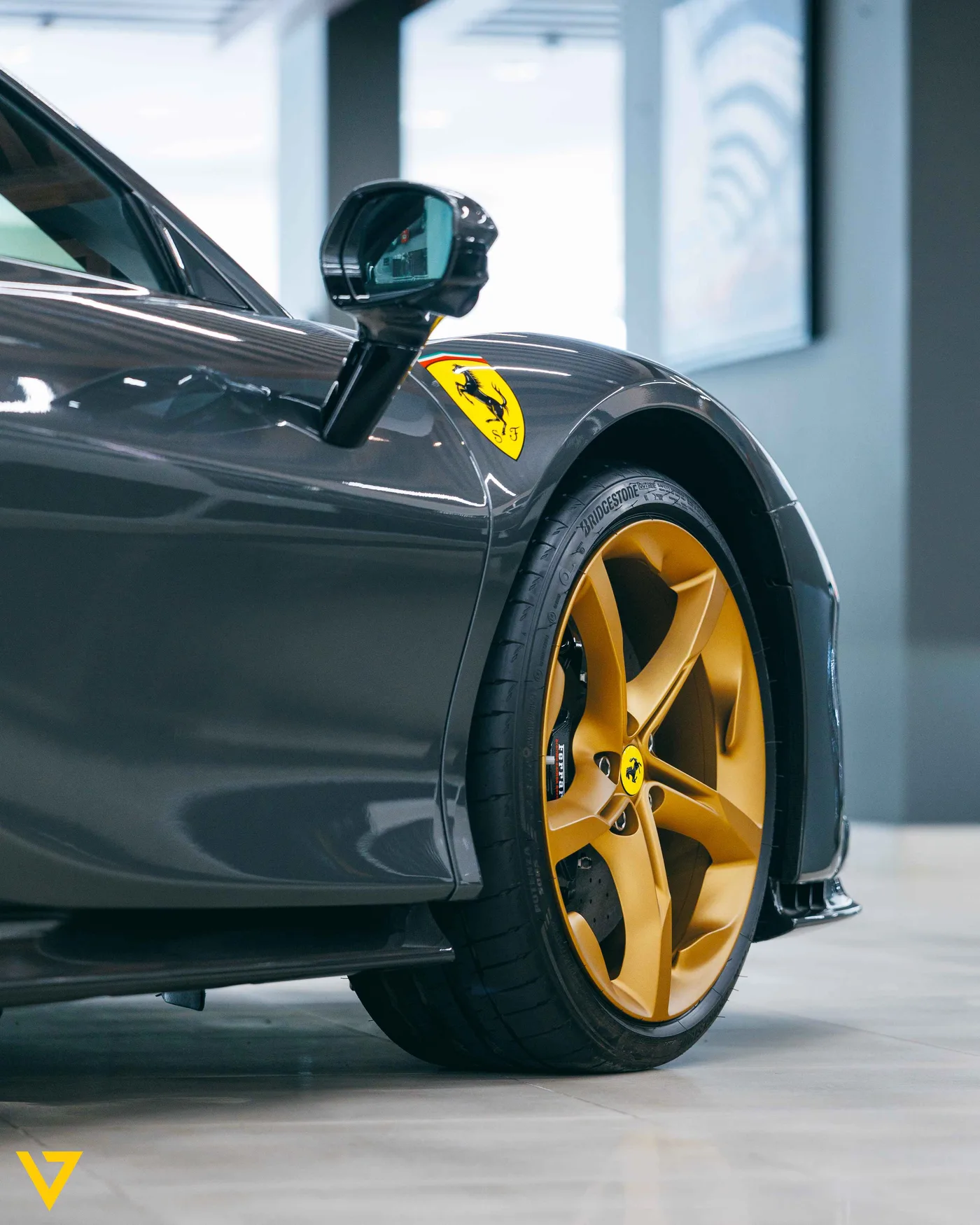 2024 Ferrari SF90 Spider angeboten von einem Supersportwagenhändler in Riyadh, Saudi-Arabien, Foto 15 von 19