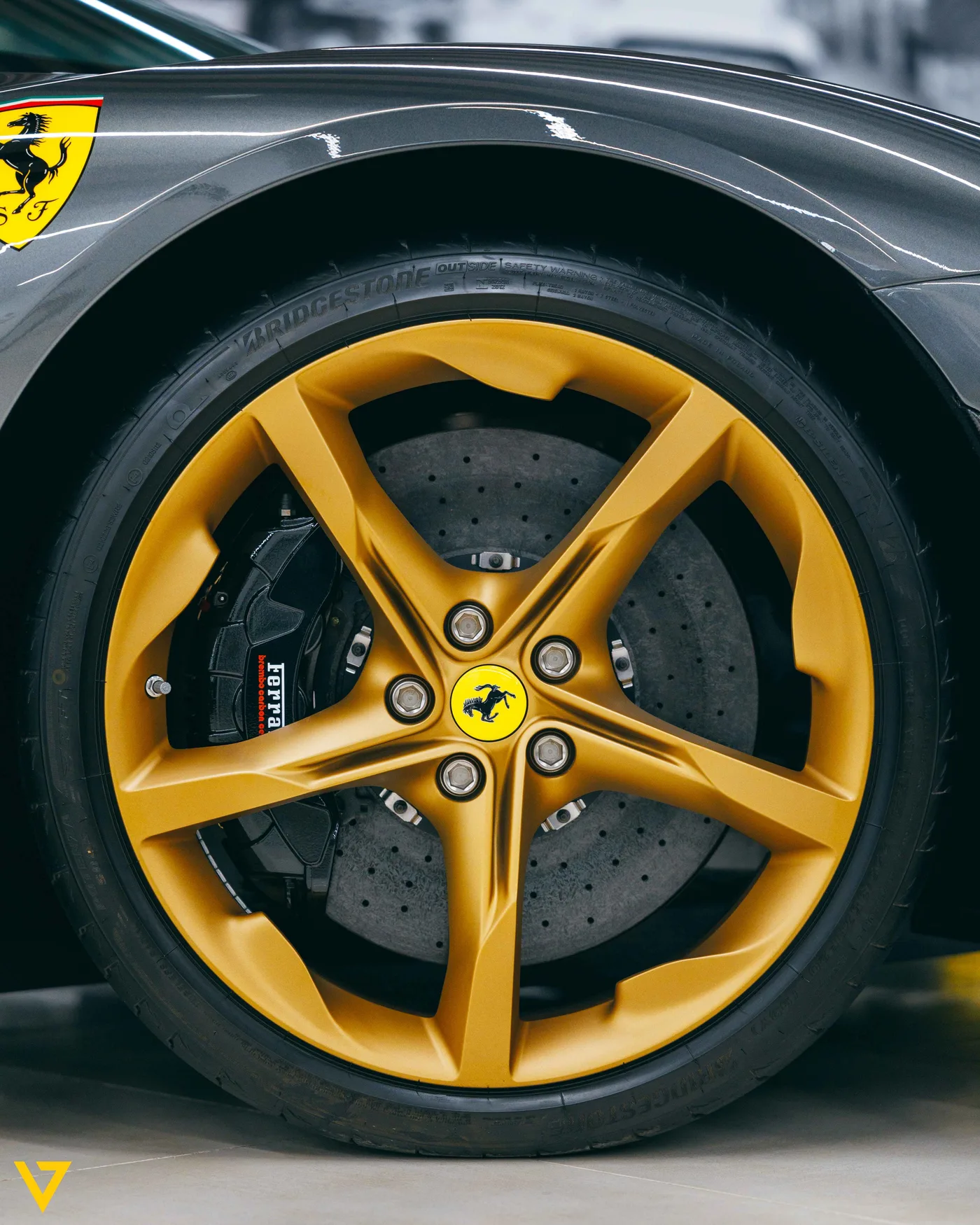 2024 Ferrari SF90 Spider angeboten von einem Supersportwagenhändler in Riyadh, Saudi-Arabien, Foto 19 von 19