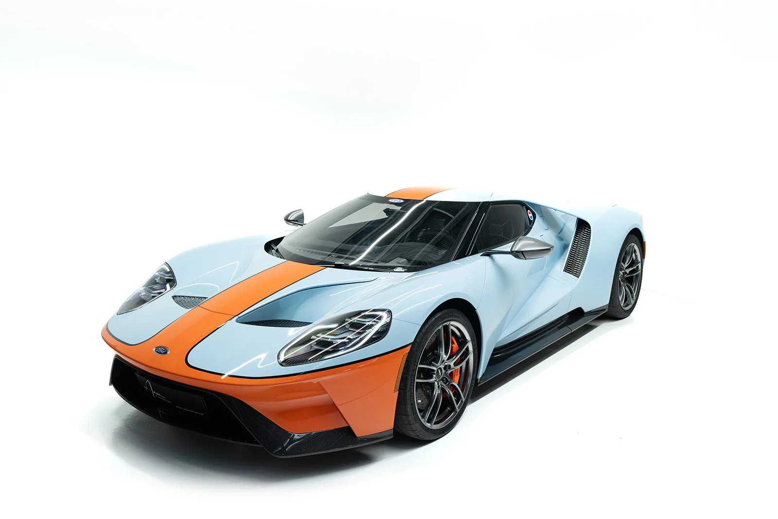 Ford GT Heritage Edition offered by a specialist dealer in Kerpen, Germany, main photo