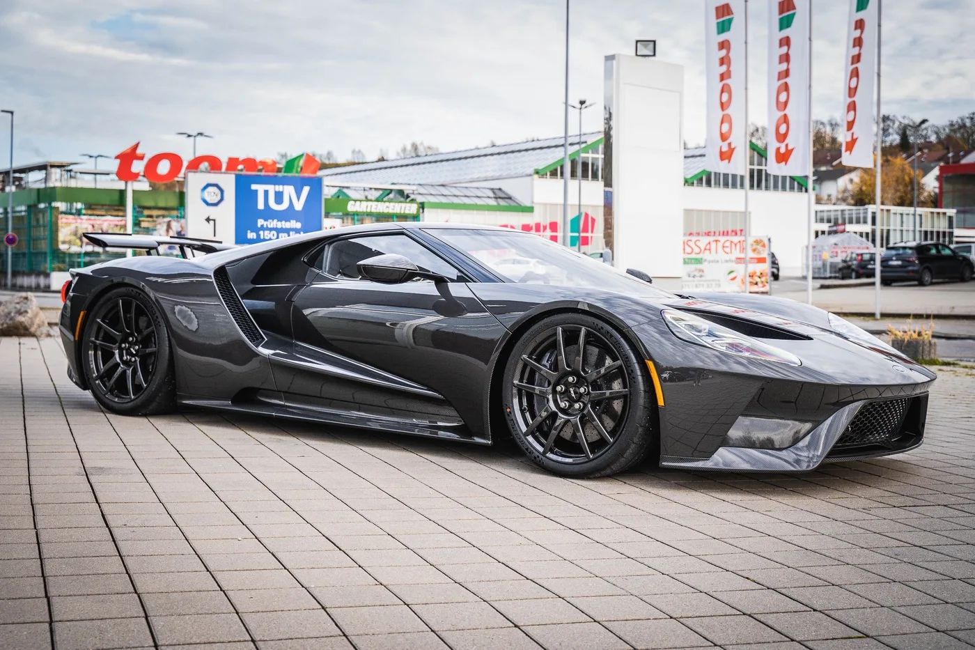 Ford GT proposée par un concessionnaire spécialisé à Hechingen, Allemagne, photo 4 sur 25