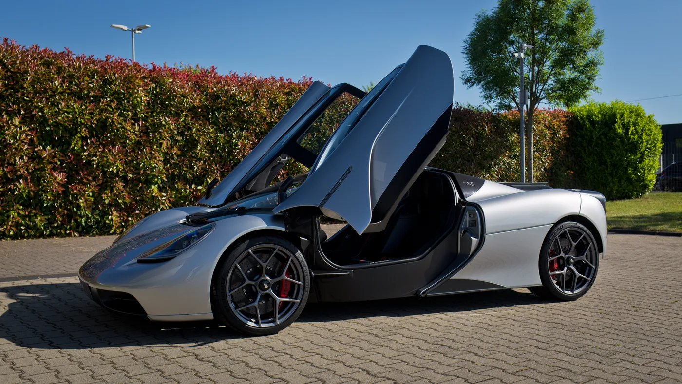 Gordon Murray Automotive T.50 angeboten von einem Fachhändler in Cologne, Deutschland, Foto 2 von 10