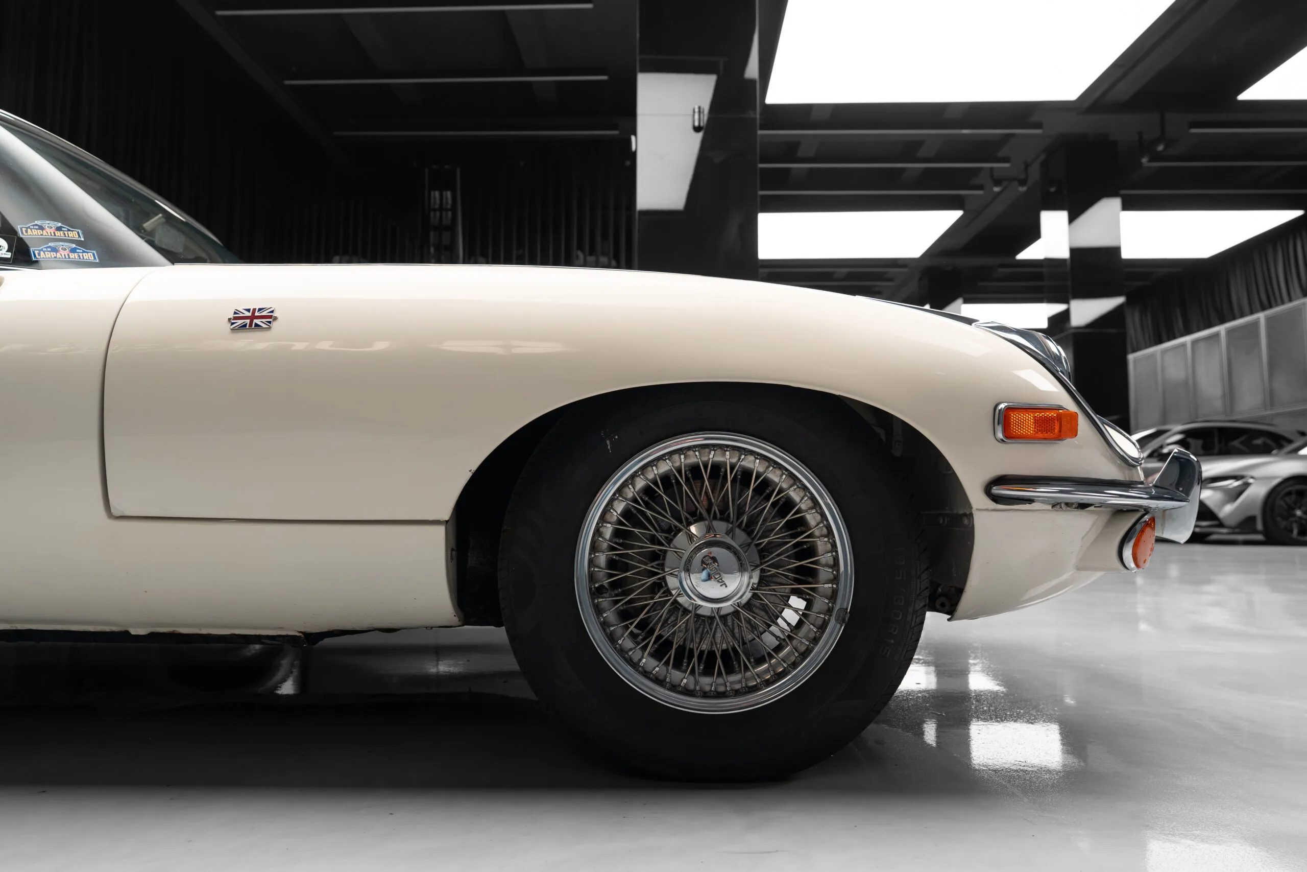 Jaguar E-Type Series 2 2+2, 5/27
