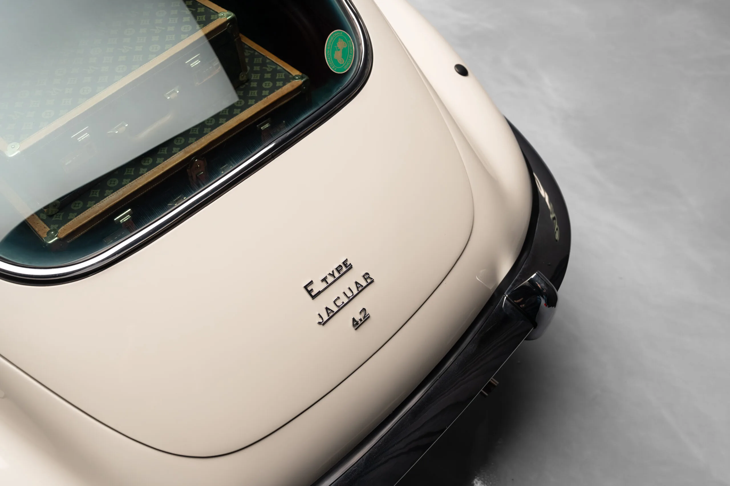 Jaguar E-Type Series 2 2+2, 11/27