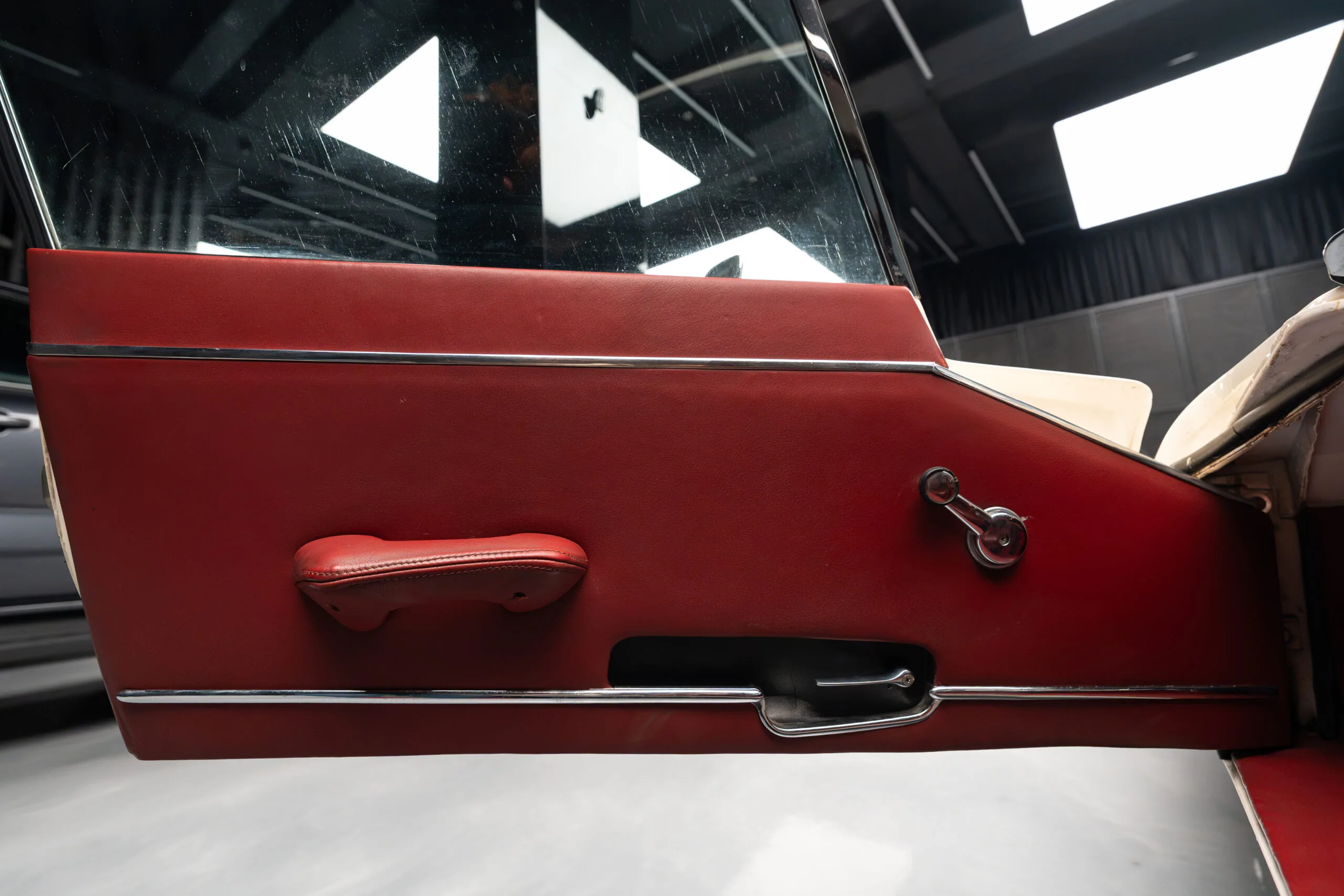 Jaguar E-Type Series 2 2+2, 12/27