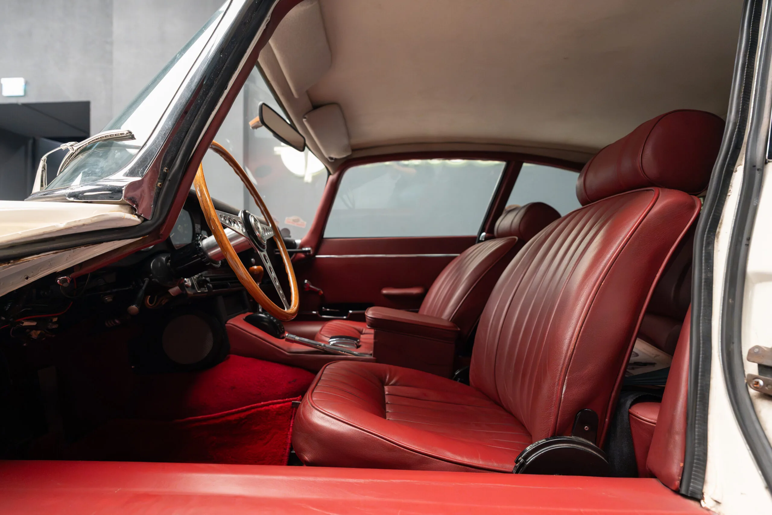 Jaguar E-Type Series 2 2+2, 13/27