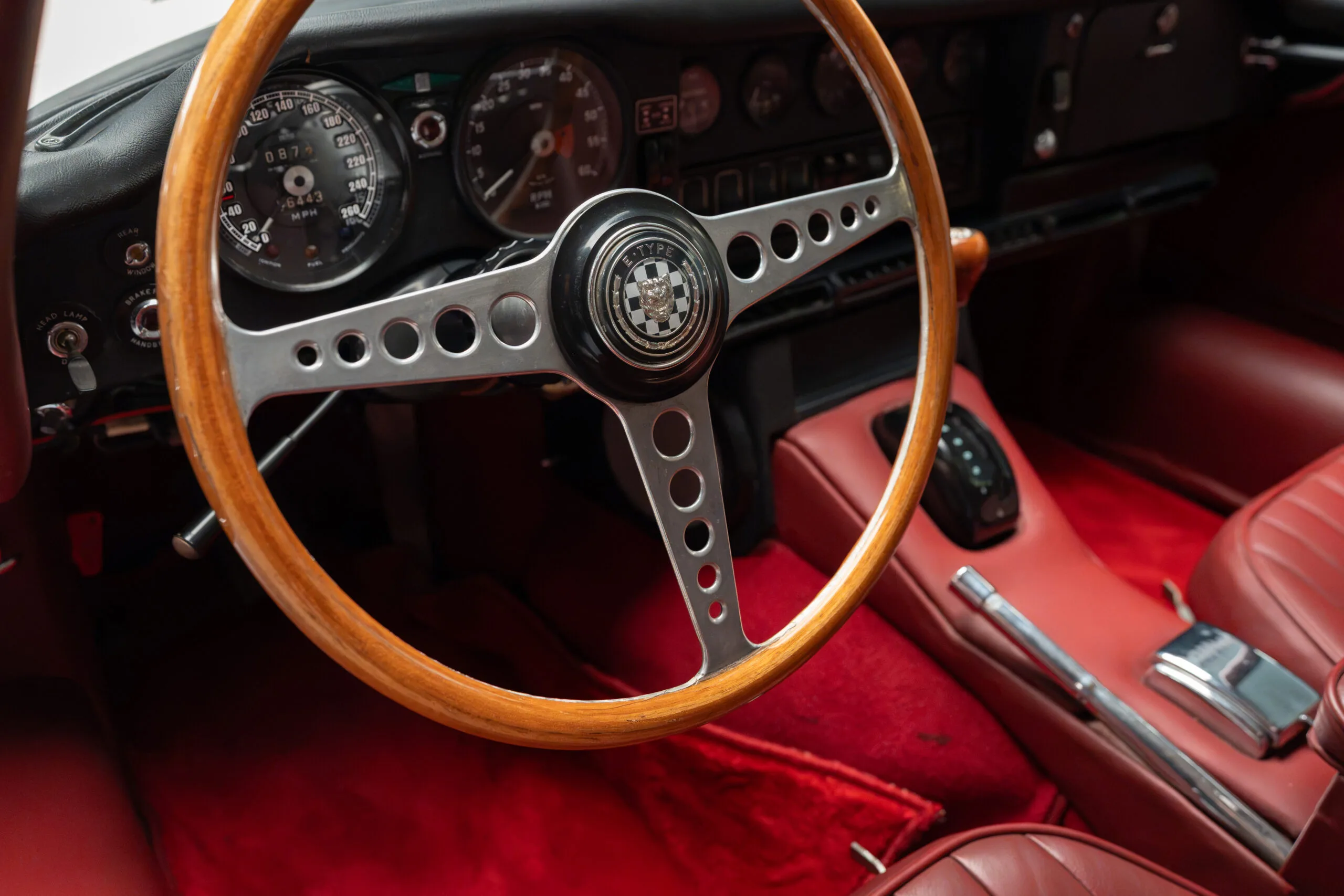 Jaguar E-Type Series 2 2+2, 15/27
