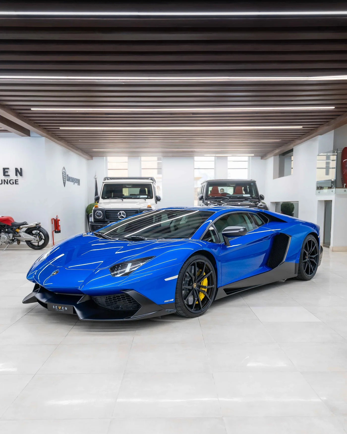 Lamborghini Aventador 50th Anniversary angeboten von einem Supersportwagenhändler in Riyadh, Saudi-Arabien, Foto 3 von 17
