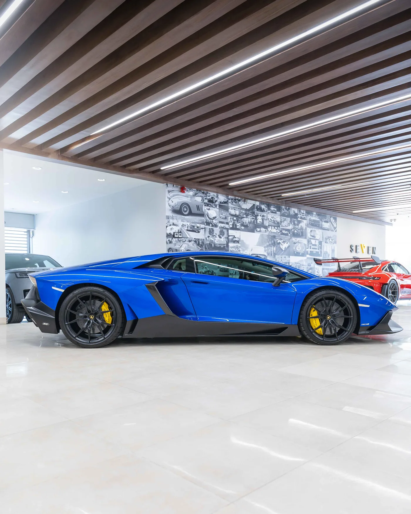 Lamborghini Aventador 50th Anniversary angeboten von einem Supersportwagenhändler in Riyadh, Saudi-Arabien, Foto 15 von 17