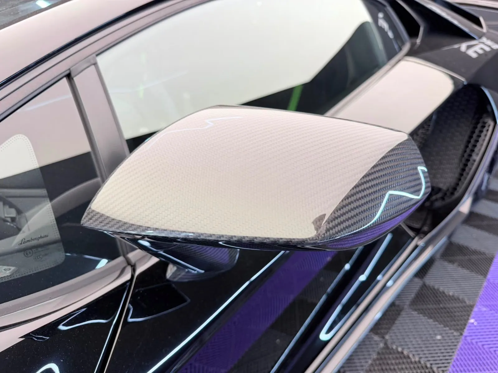 Lamborghini Aventador SVJ, 4/24