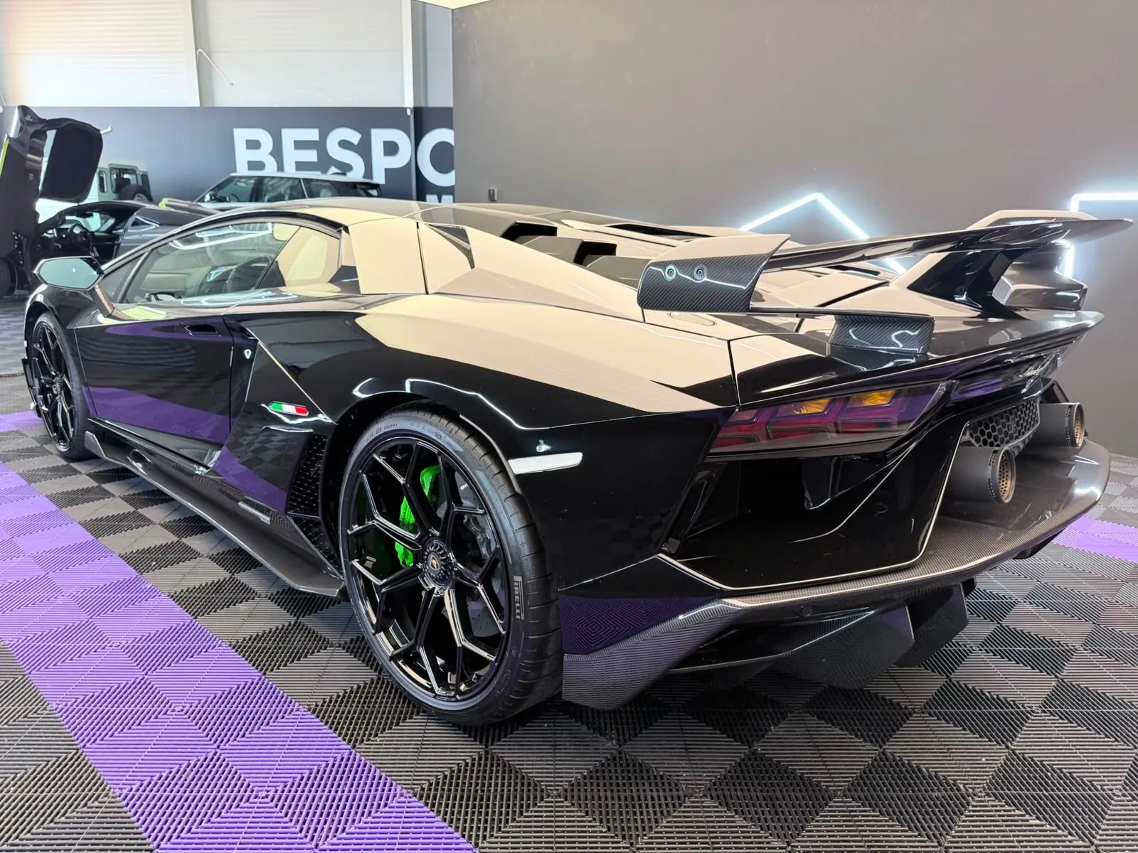 Lamborghini Aventador SVJ, 5/24