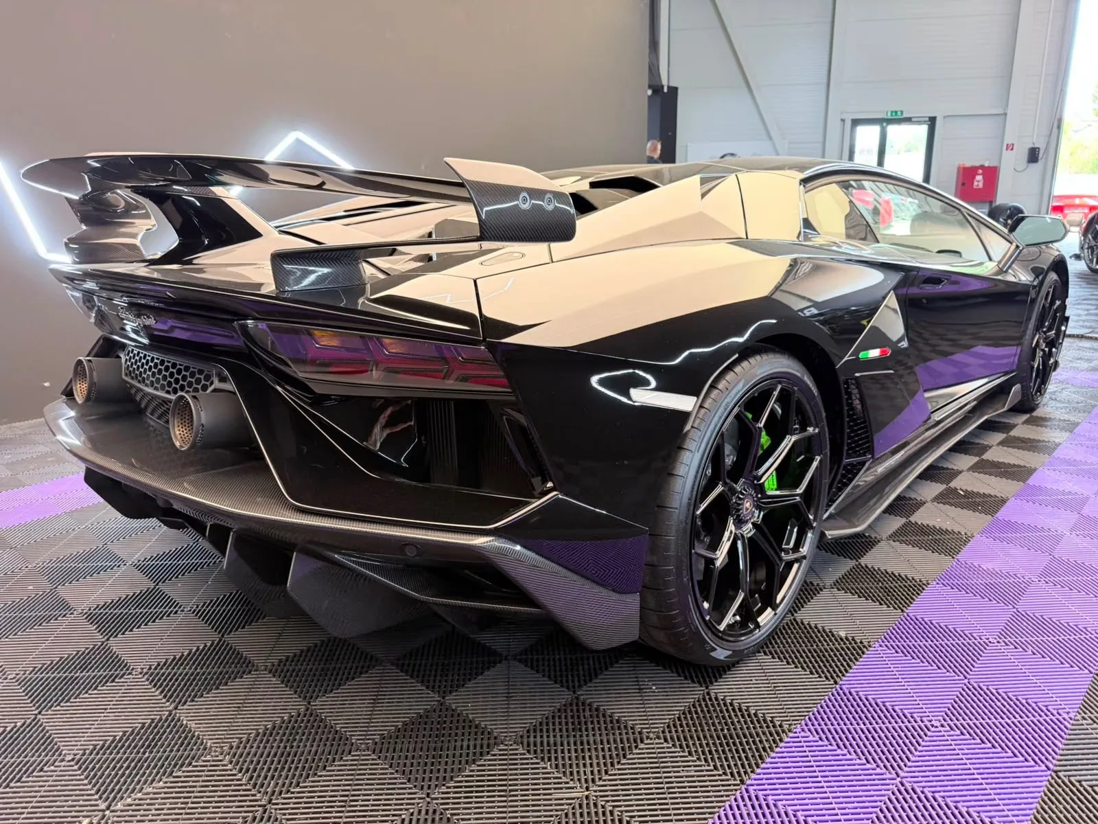 Lamborghini Aventador SVJ, 7/24