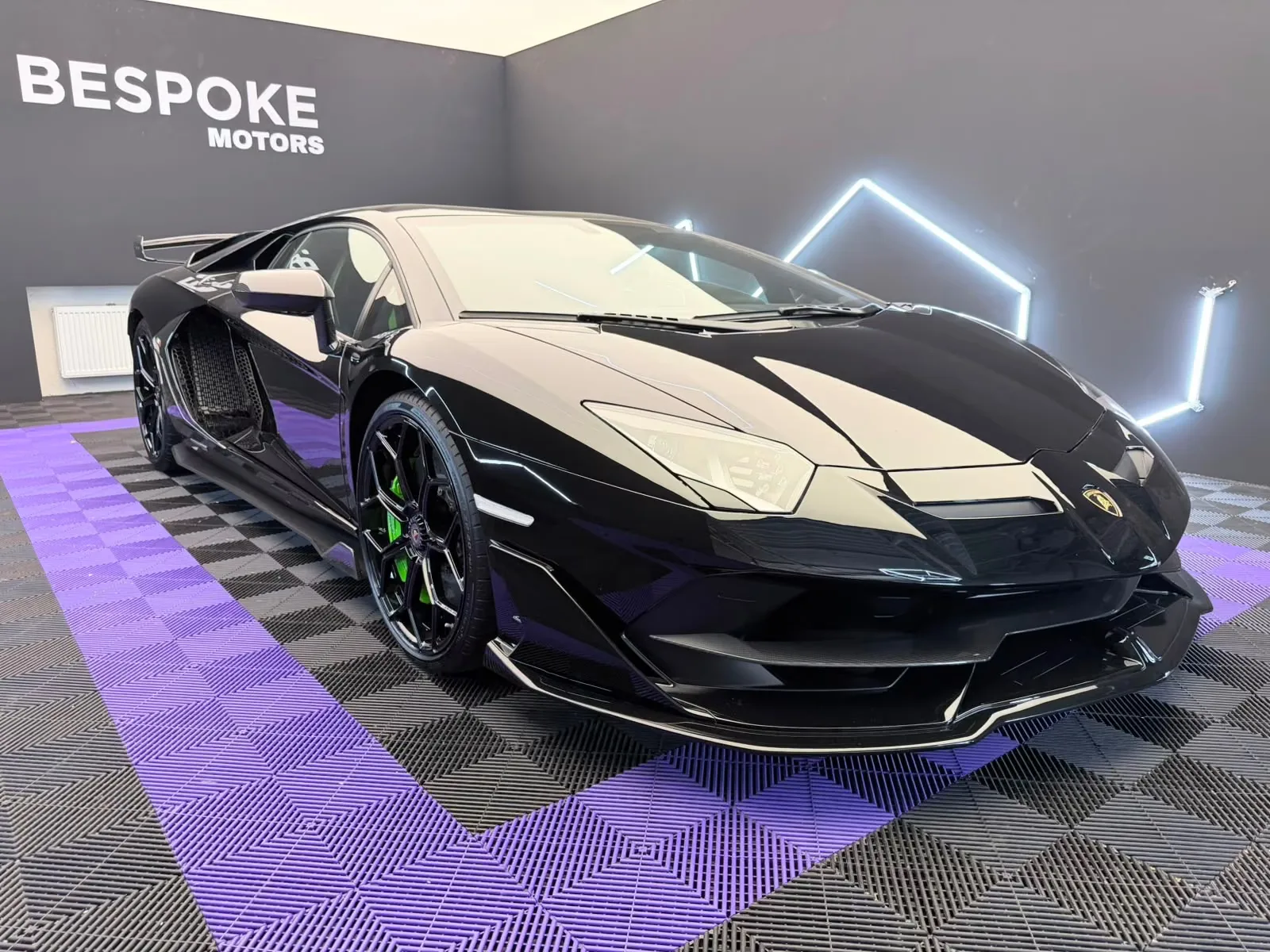 Lamborghini Aventador SVJ, 8/24