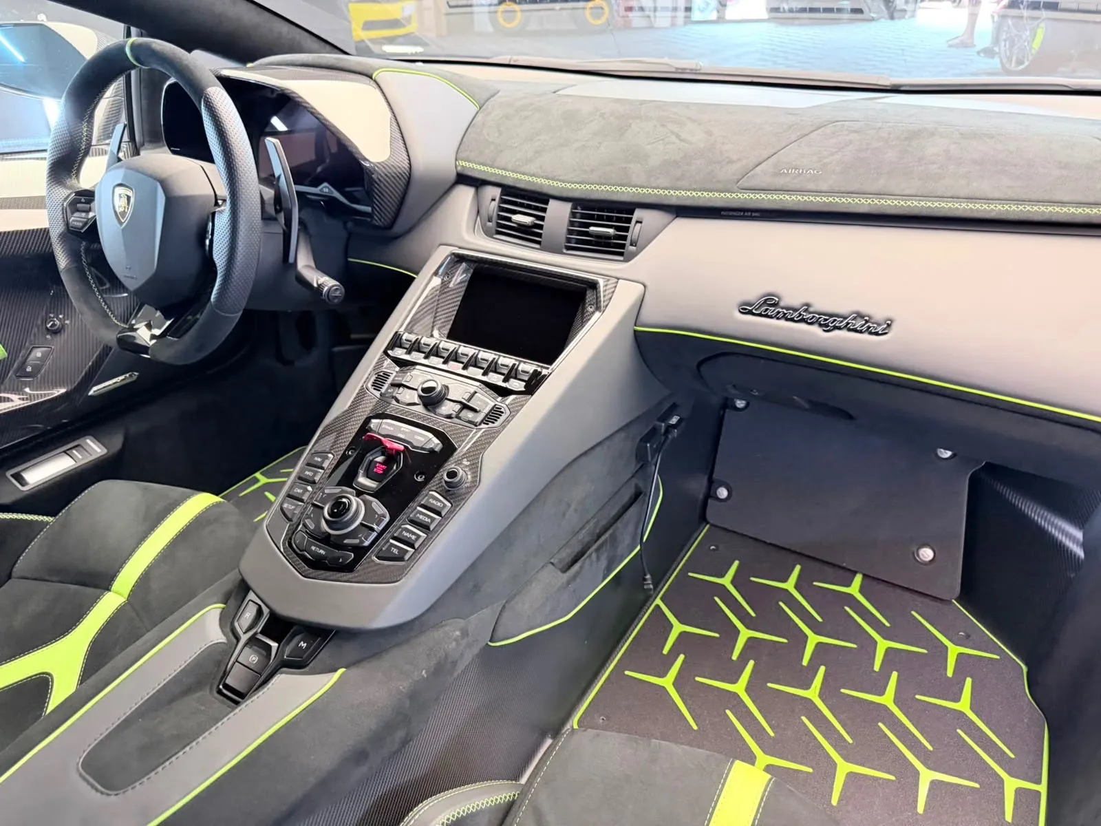 Lamborghini Aventador SVJ, 16/24