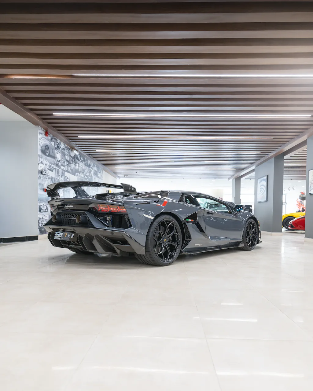 Lamborghini Aventador SVJ angeboten von einem Supersportwagenhändler in Riyadh, Saudi-Arabien, Foto 5 von 20