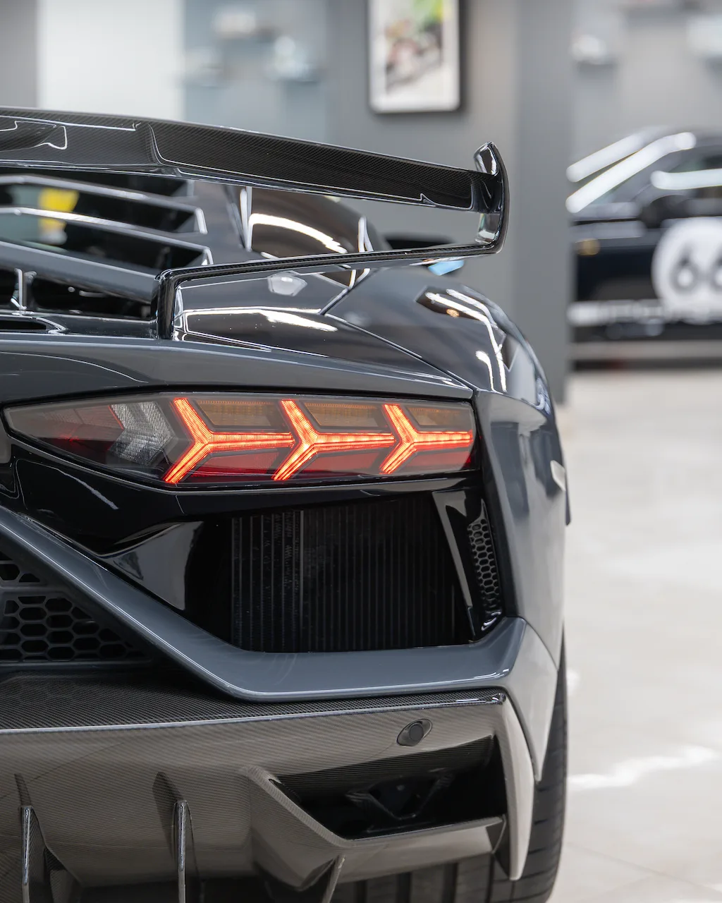 Lamborghini Aventador SVJ angeboten von einem Supersportwagenhändler in Riyadh, Saudi-Arabien, Foto 14 von 20