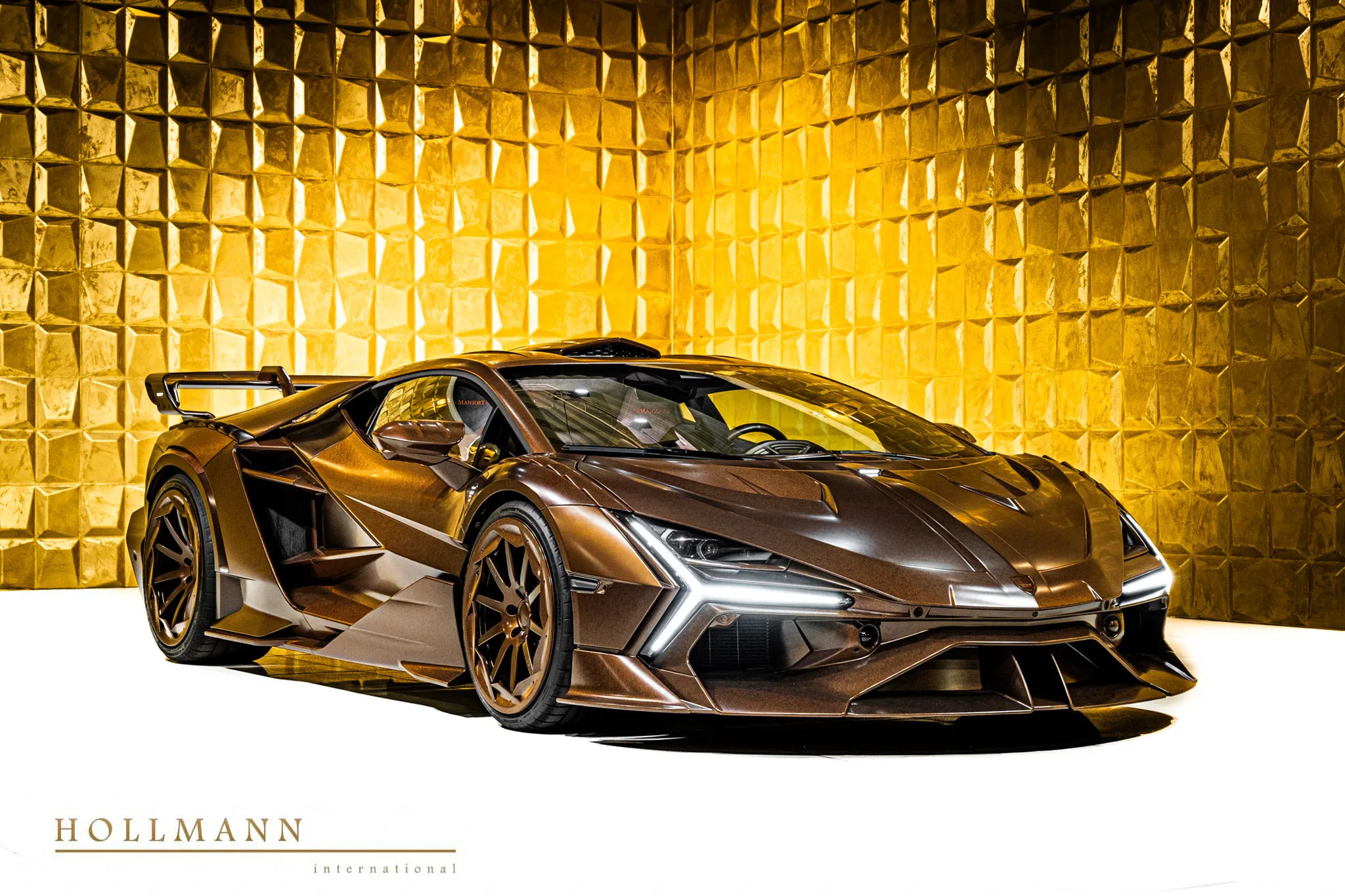 Lamborghini Revuelto angeboten von einem Fachhändler in Stuhr, Deutschland, Hauptfoto