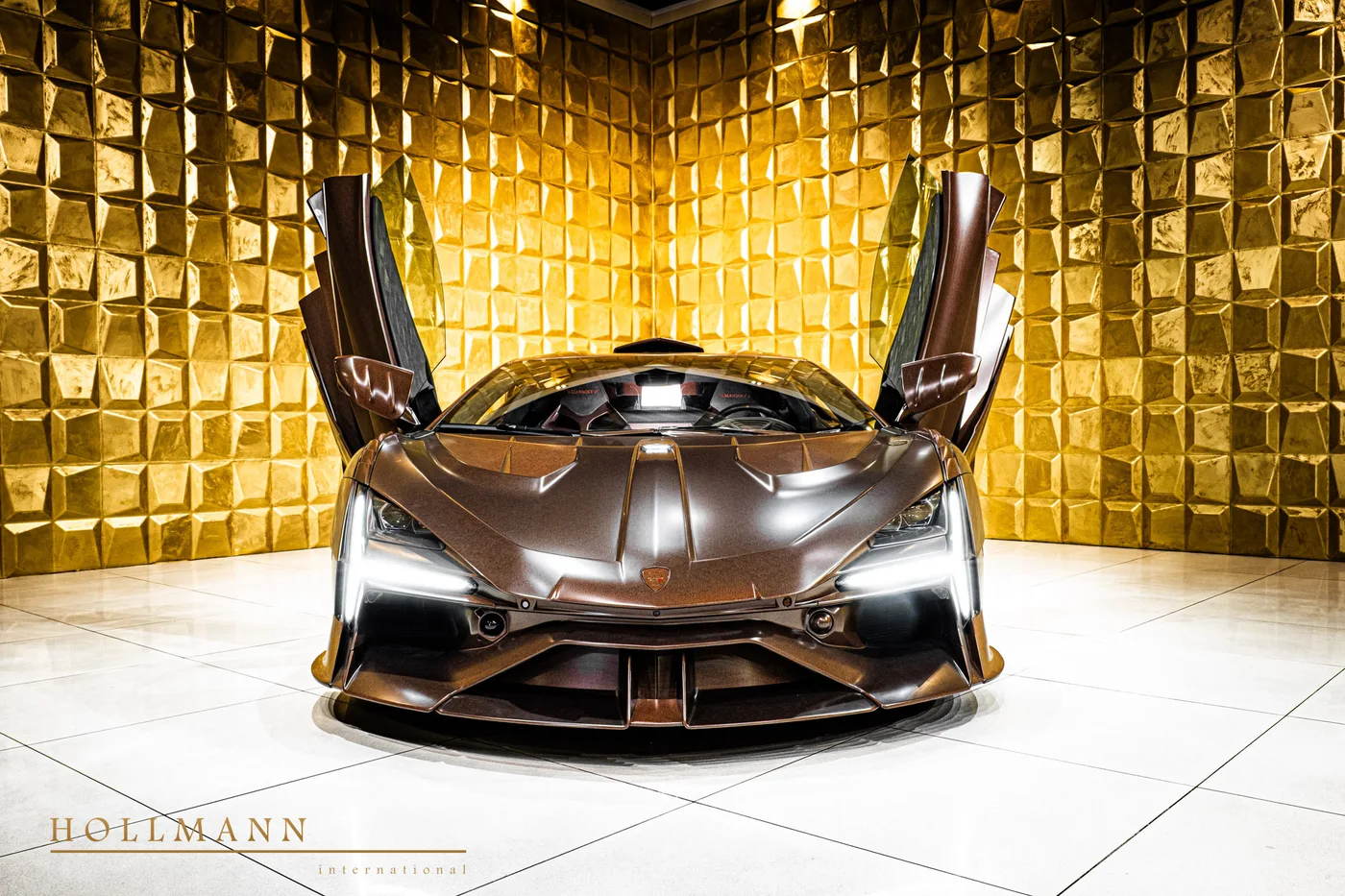 Lamborghini Revuelto proposée par un concessionnaire spécialisé à Stuhr, Allemagne, photo 5 sur 8