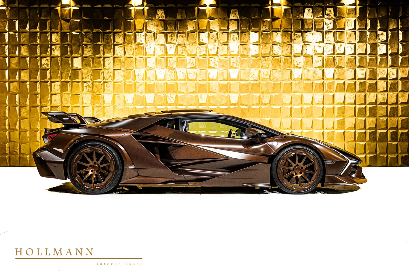 Lamborghini Revuelto proposée par un concessionnaire spécialisé à Stuhr, Allemagne, photo 8 sur 8