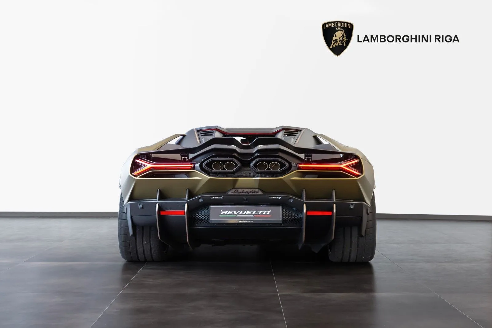 Lamborghini Revuelto, 4/30