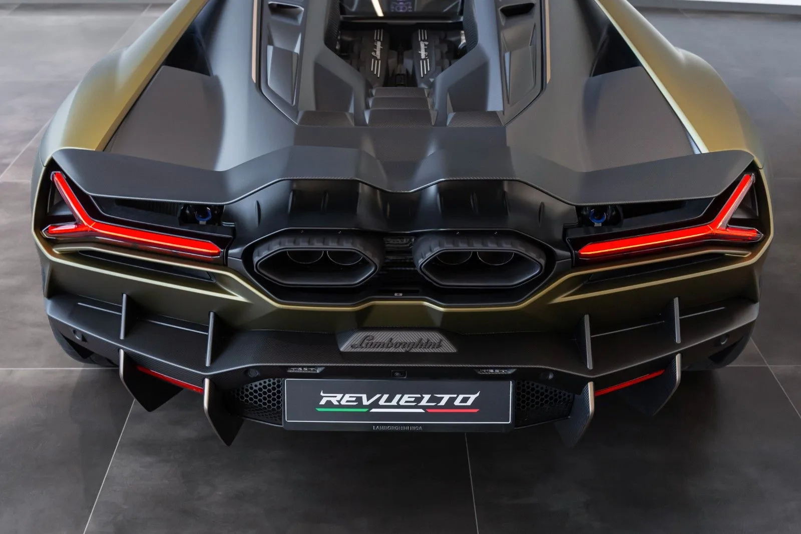 Lamborghini Revuelto, 14/30