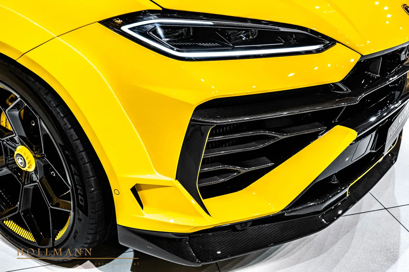 Lamborghini Urus SE proposée par un concessionnaire spécialisé à Stuhr, Allemagne, photo 5 sur 8