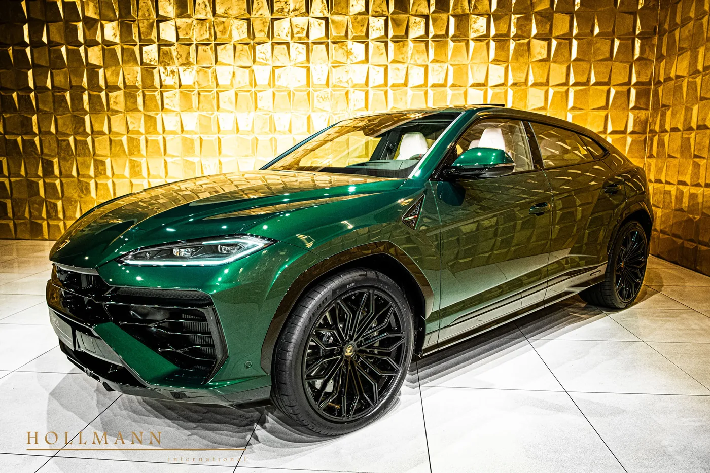 Lamborghini Urus SE proposée par un concessionnaire spécialisé à Stuhr, Allemagne, photo 3 sur 8