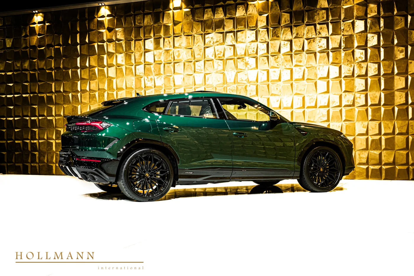 Lamborghini Urus SE proposée par un concessionnaire spécialisé à Stuhr, Allemagne, photo 7 sur 8