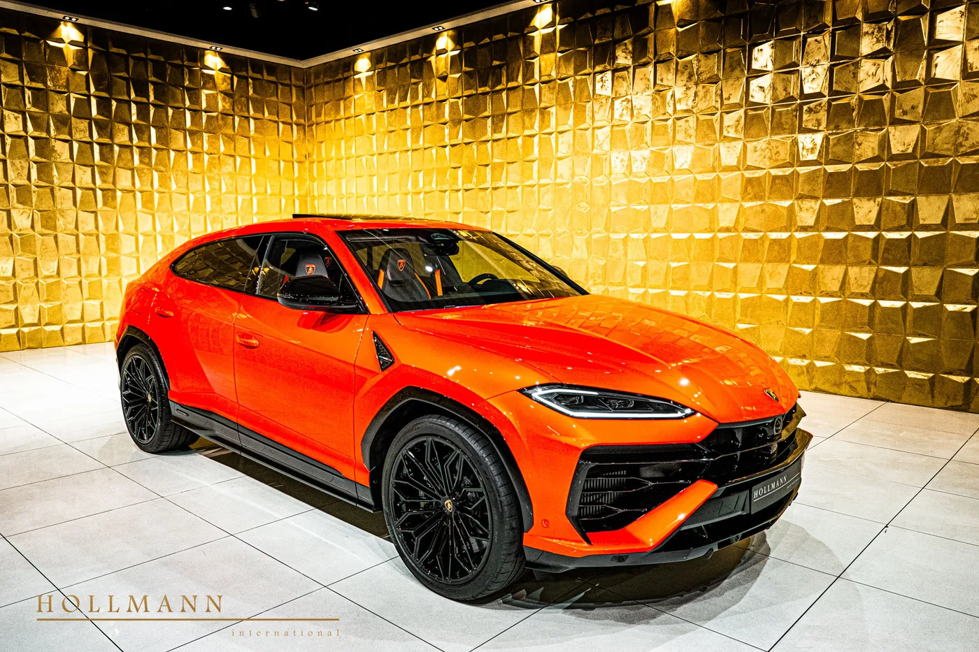 Lamborghini Urus SE proposée par un concessionnaire spécialisé à Stuhr, Allemagne, photo 2 sur 8