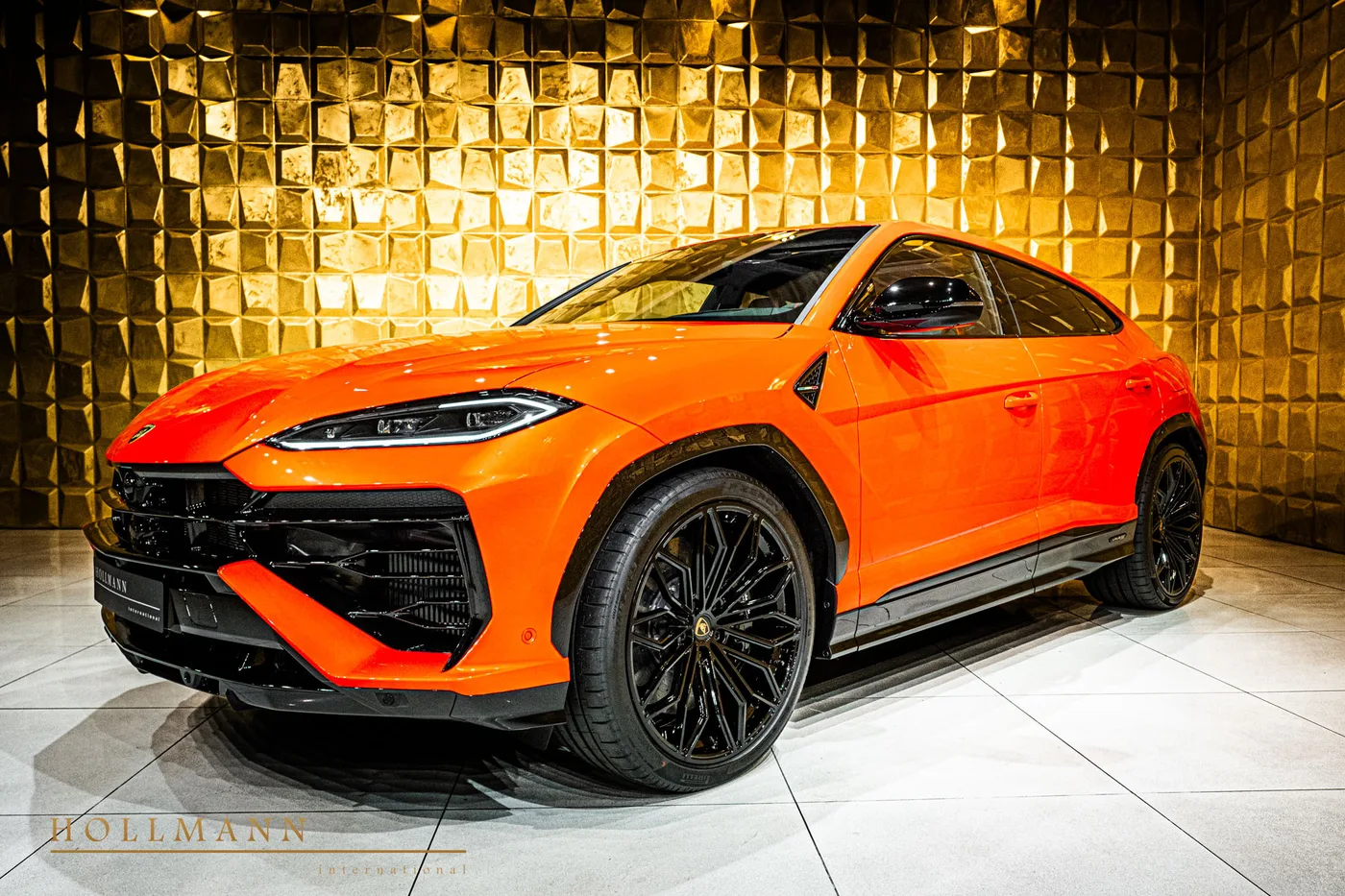 Lamborghini Urus SE proposée par un concessionnaire spécialisé à Stuhr, Allemagne, photo 5 sur 8