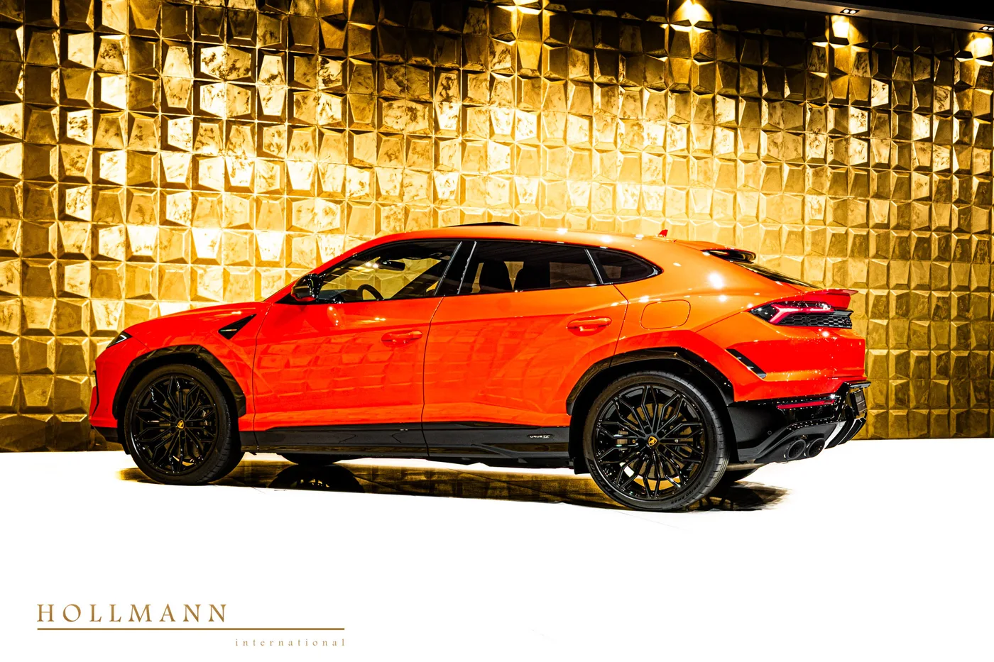 Lamborghini Urus SE proposée par un concessionnaire spécialisé à Stuhr, Allemagne, photo 7 sur 8