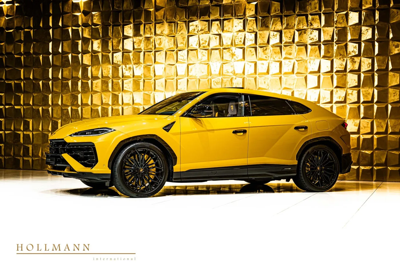 Lamborghini Urus SE angeboten von einem Fachhändler in Stuhr, Deutschland, Foto 4 von 8
