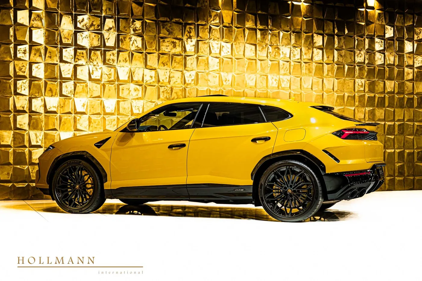 Lamborghini Urus SE angeboten von einem Fachhändler in Stuhr, Deutschland, Foto 8 von 8