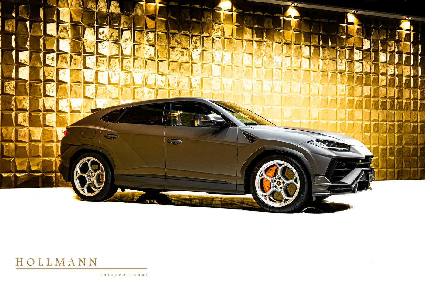 Lamborghini Urus Performante angeboten von einem Fachhändler in Stuhr, Deutschland, Foto 2 von 8