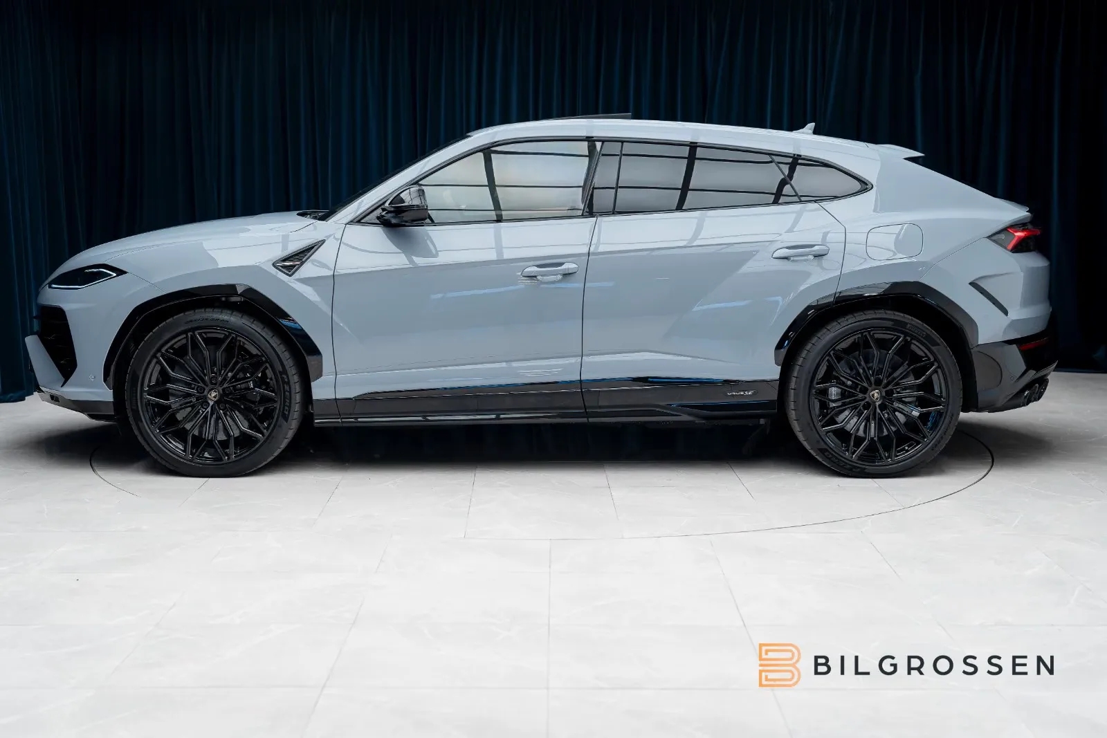 Lamborghini Urus SE, 2/25