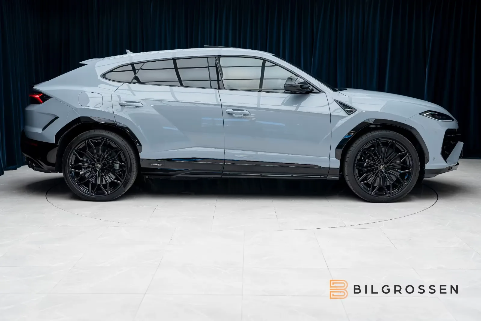 Lamborghini Urus SE, 6/25