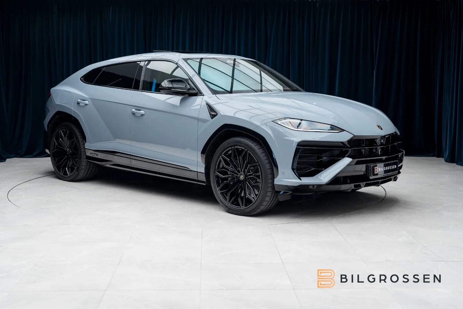 Lamborghini Urus SE, 7/25