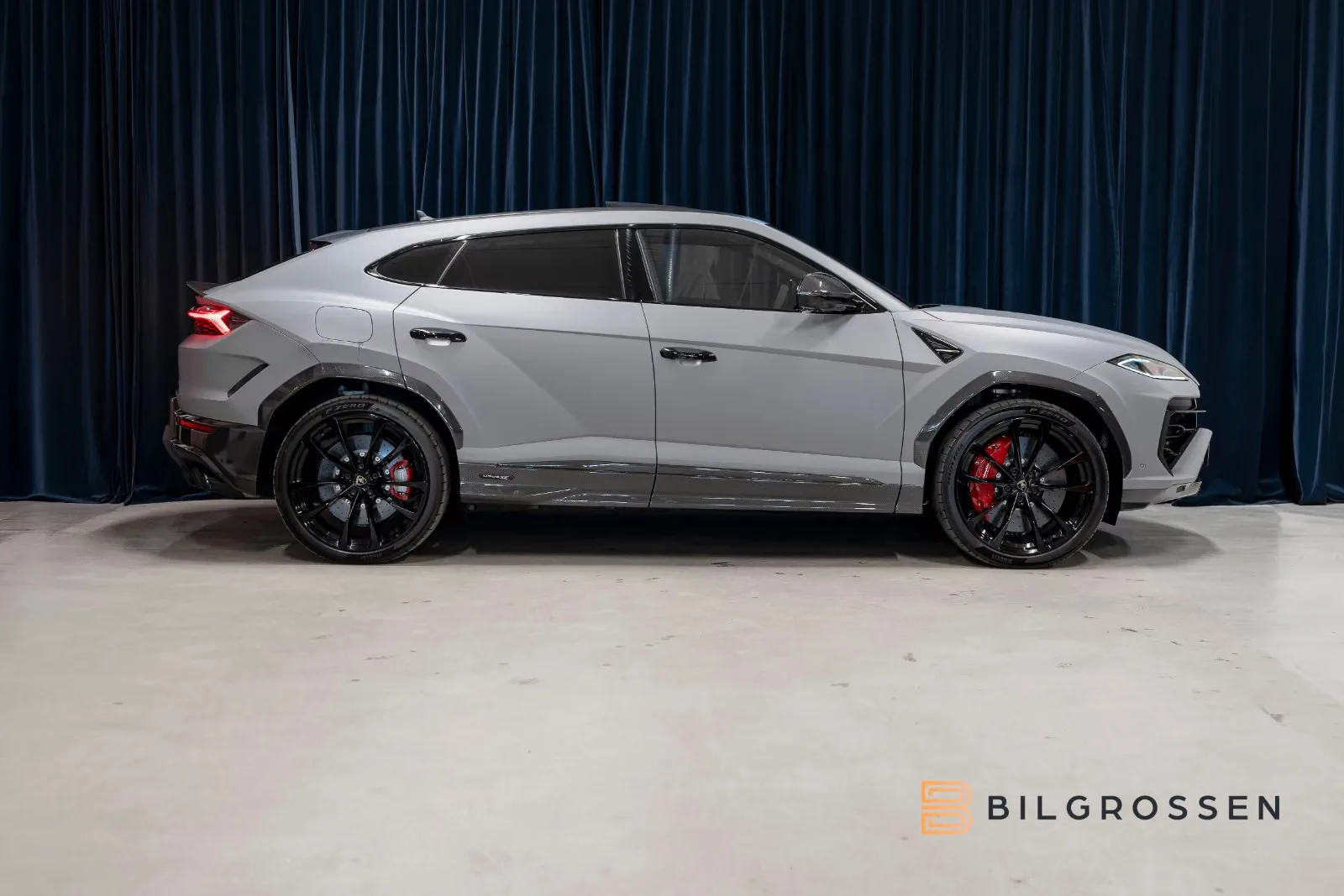 Lamborghini Urus SE, 6/23