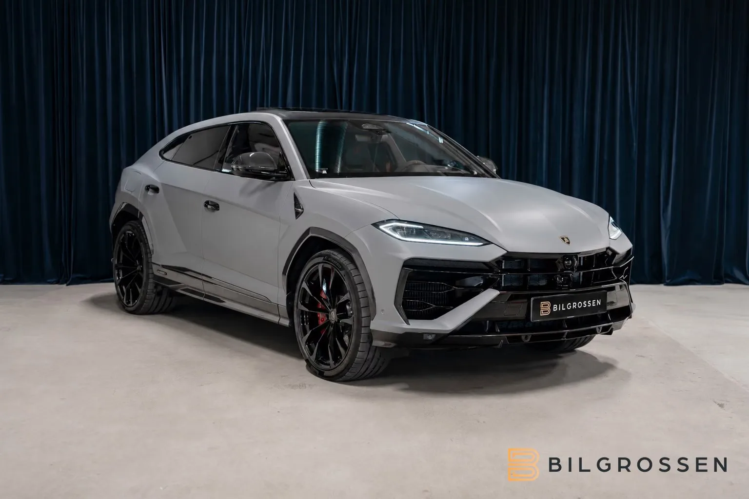 Lamborghini Urus SE, 7/23