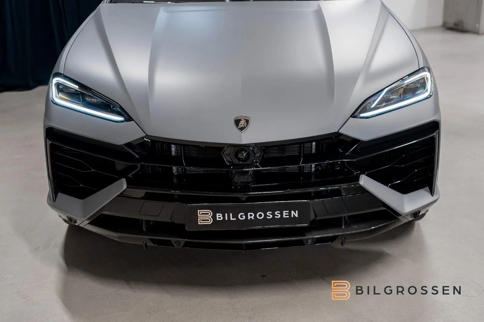 Lamborghini Urus SE, 9/23