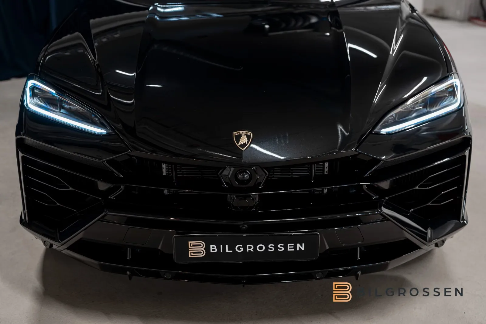 Lamborghini Urus SE, 10/27