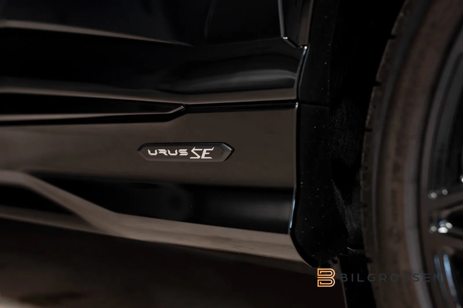 Lamborghini Urus SE, 12/27
